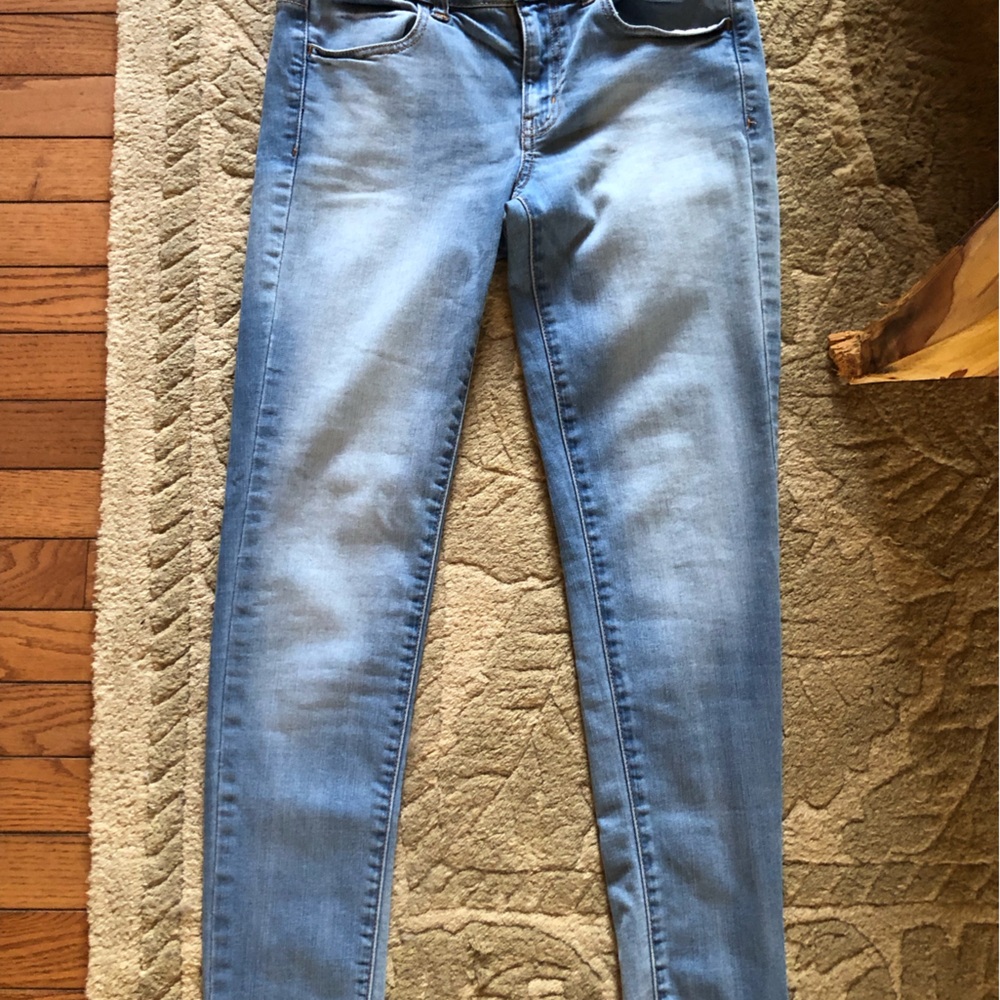 American Eagle Outfitters Super Stretch jeans- Size 8